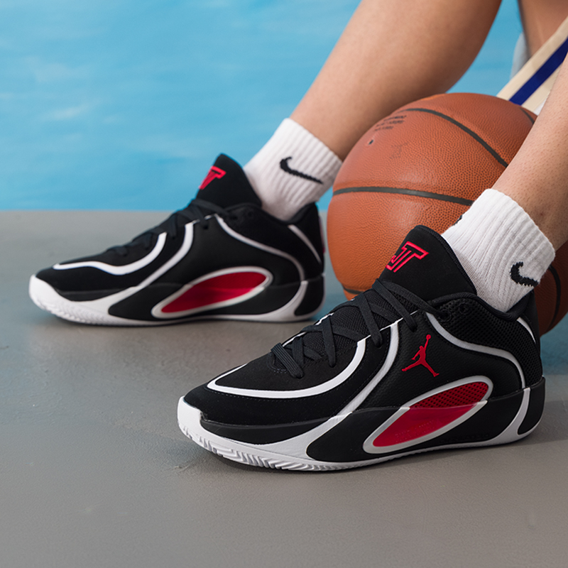 Nike Men's Shoes Jordan Tatum  – обзор и цена Men Shoes Jordan 4